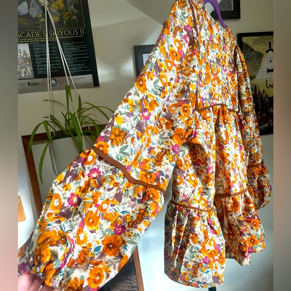 NWT This & That medium Floral Smock Top Blouse - Picture 3 of 7